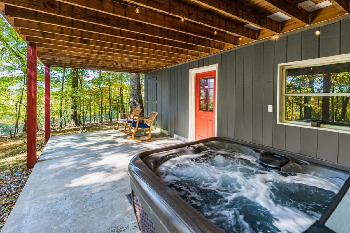 Hot Tub, Large Deck, Wifi, Fire Pit At Chalet Cabin Morton Grove Eksteriør billede