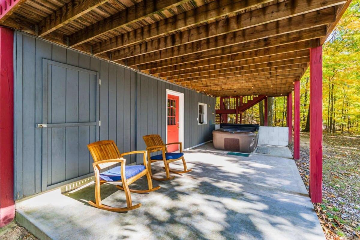 Hot Tub, Large Deck, Wifi, Fire Pit At Chalet Cabin Morton Grove Eksteriør billede