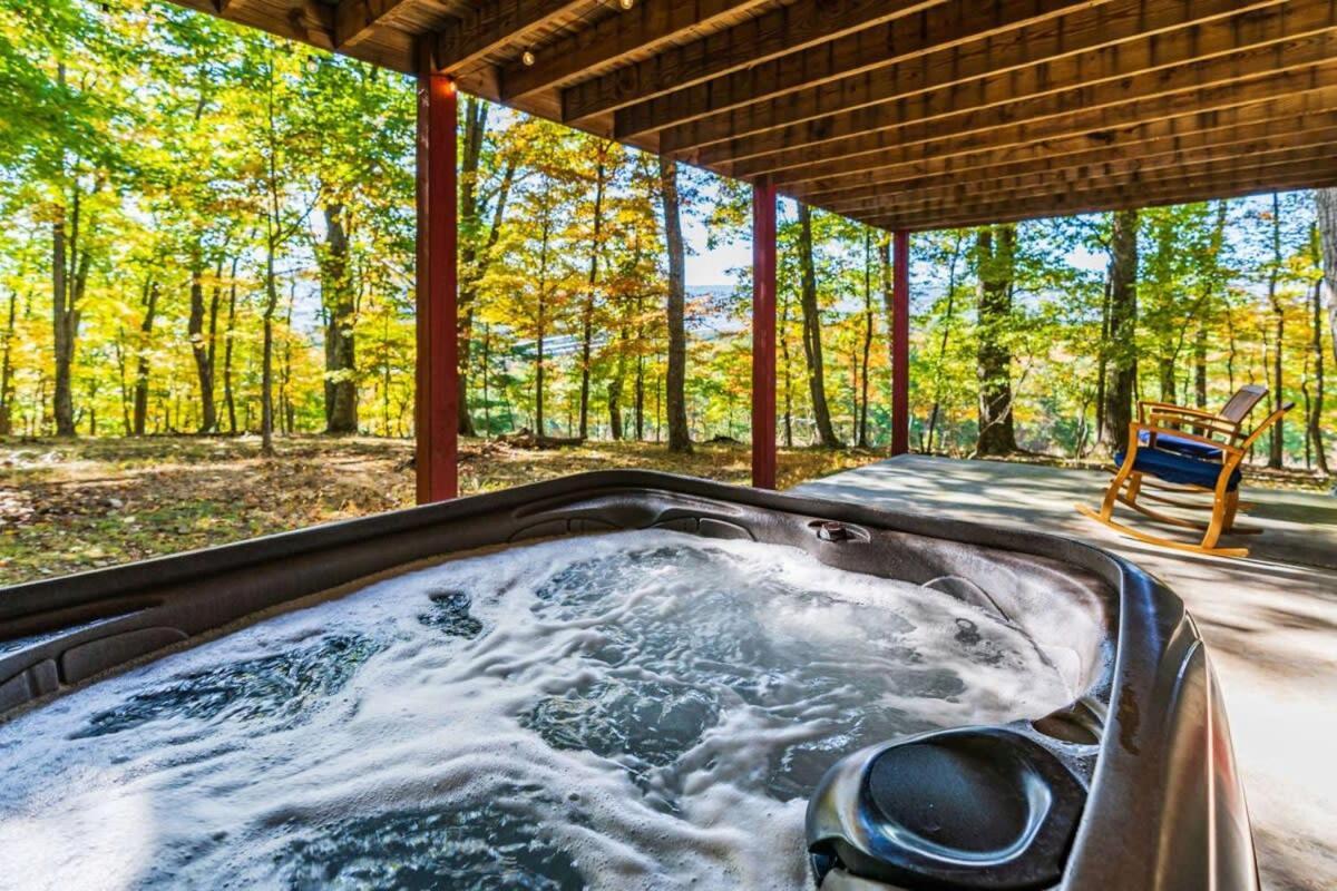 Hot Tub, Large Deck, Wifi, Fire Pit At Chalet Cabin Morton Grove Eksteriør billede